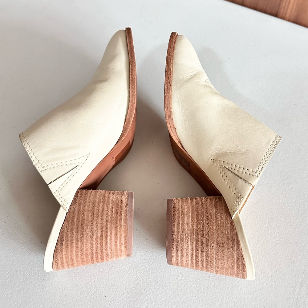Madewell Cream Mules with Pointed Toe and Block Heel Sz. 9 - Picture 5 of 14